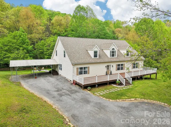 165 Sequoyah Dr, Waynesville, NC 28785