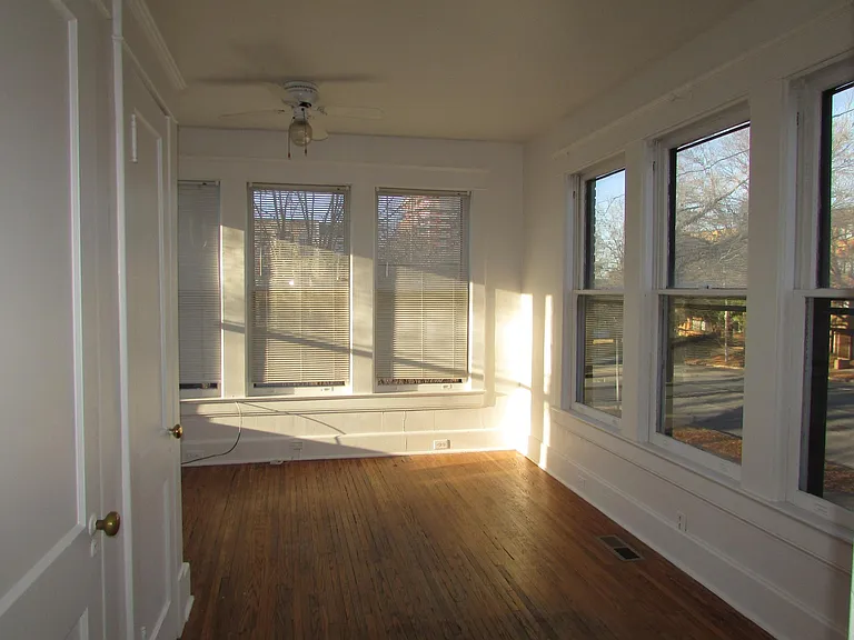 3100 Vanderbilt Pl #1 — Photo 10