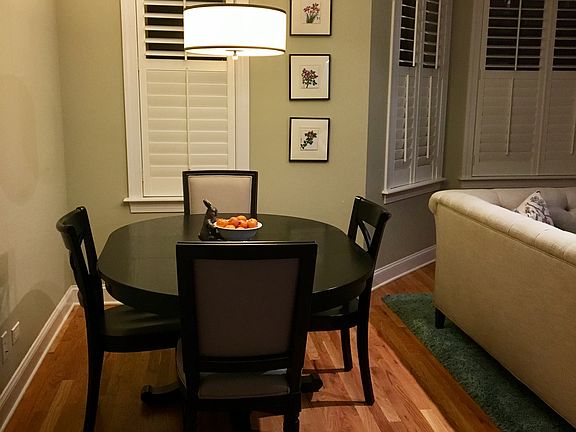 3rd image of 4045 N Hermitage Ave APT 1