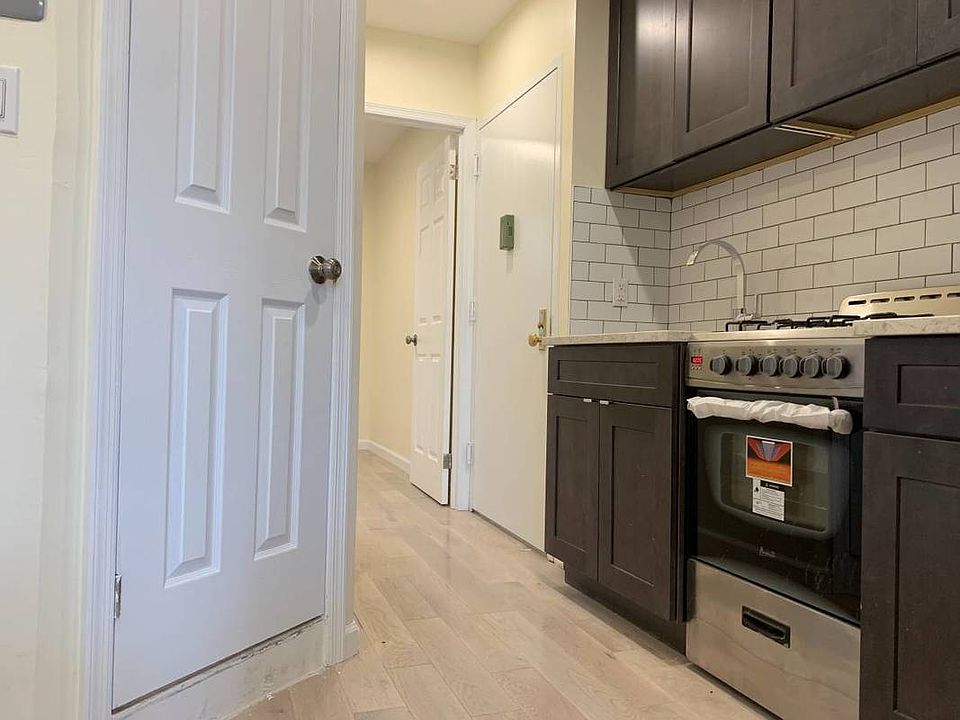 1st image of 46 Eldridge St APT 17