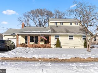 11 Rose Ave, Maple Shade, NJ 08052