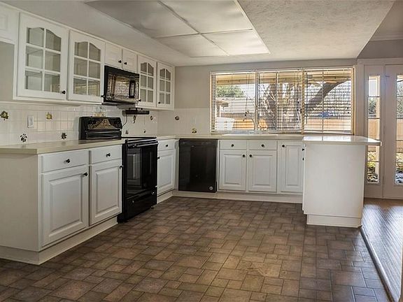 2nd image of 1518 Windy Meadow Dr