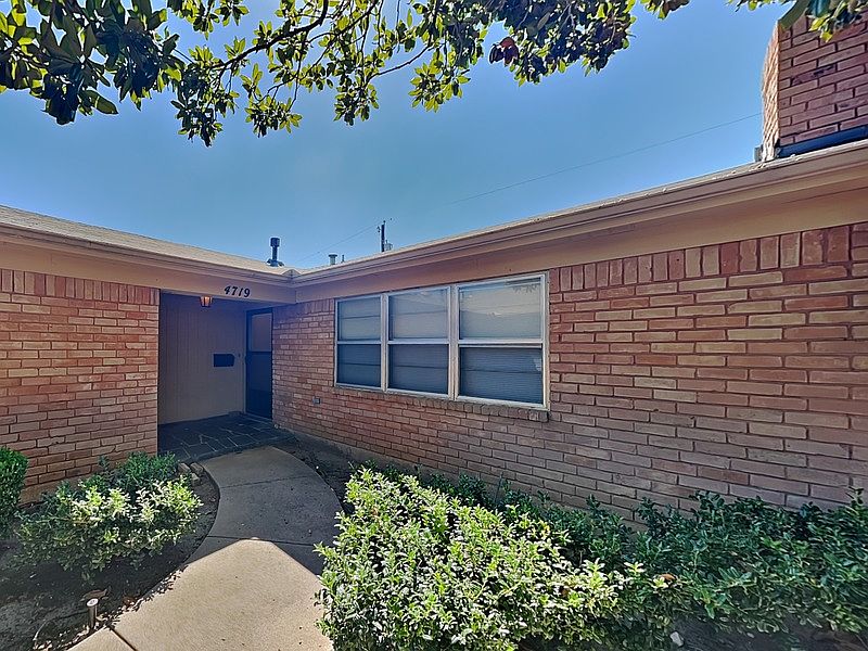 1st image of 4719 Diaz Ave