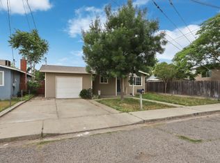 354 N 7th Ave, Oakdale, CA 95361