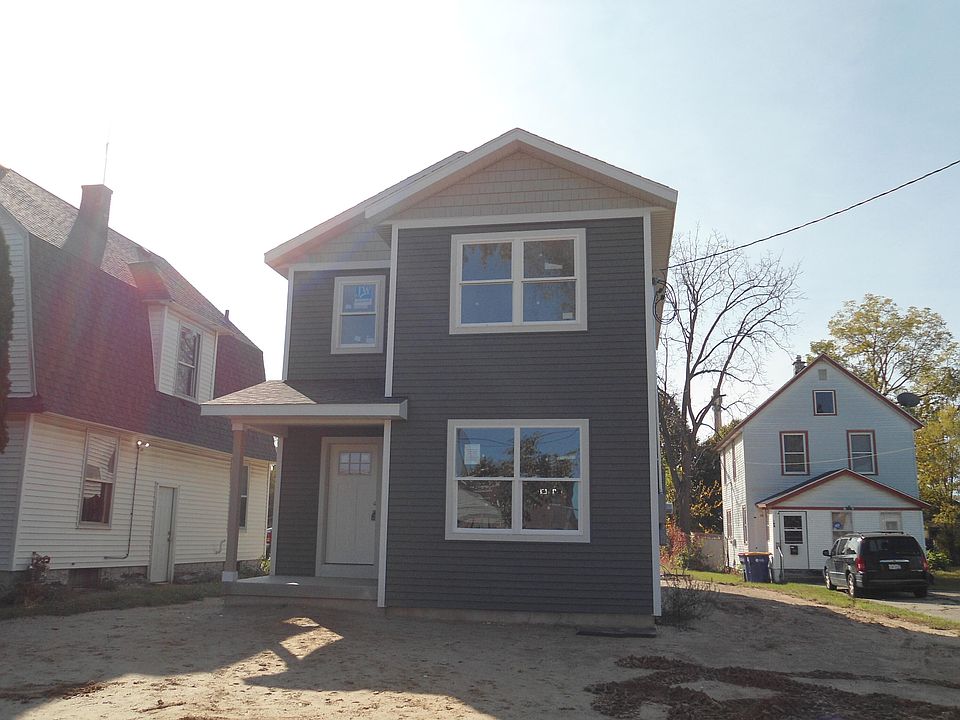 1st image of 108 La Belle St