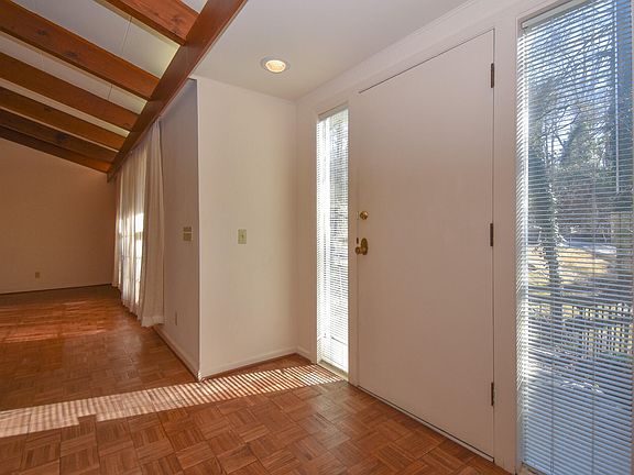 4th image of 324 Glenhaven Dr