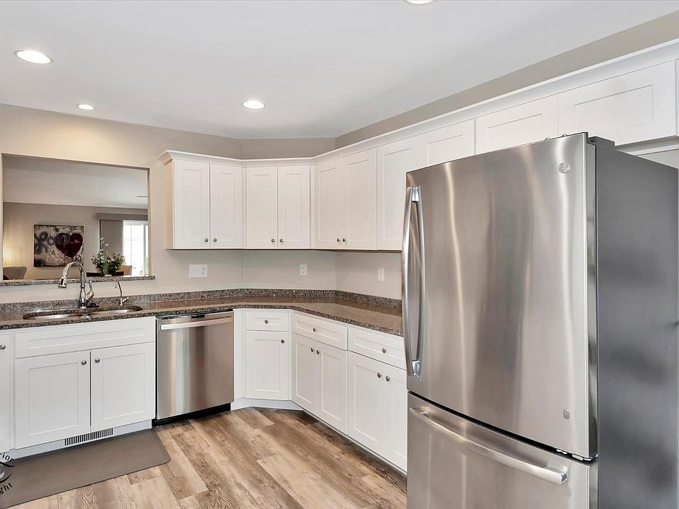 1st image of 14909 Carey St #B