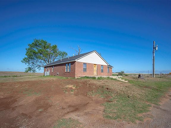 3rd image of 585 County Road 1310