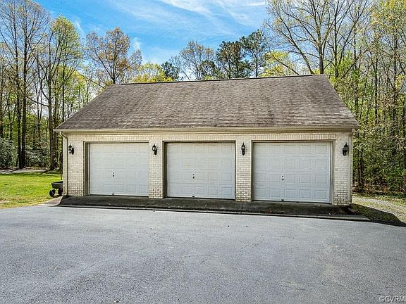 3rd image of 5271 Fisher Crest Ln