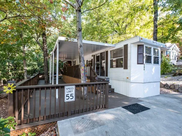 582 Dogwood Cir, Traphill, NC 28685