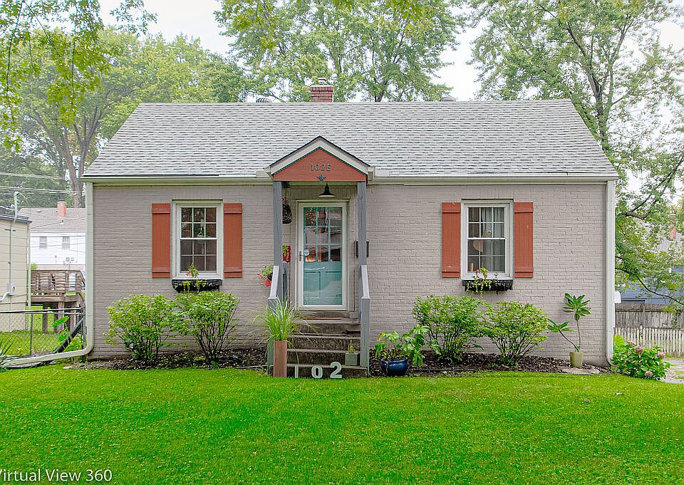 1st image of 102 E Pocahontas Ln