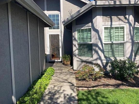 3rd image of 17150 Percheron Ct