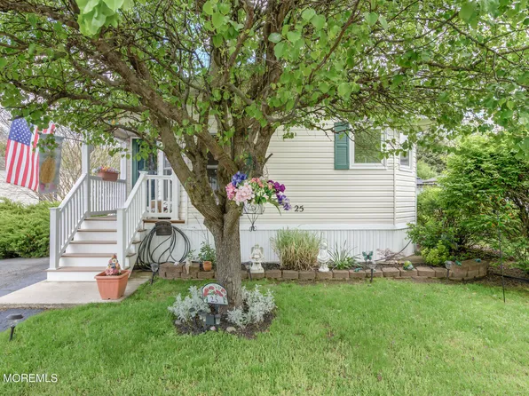 25 Village Road, Morganville, NJ 07751