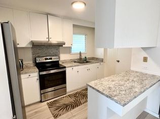448 Kekupua St, Honolulu, HI 96825