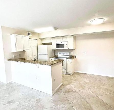 2nd image of 151 SW Palm Dr APT 203
