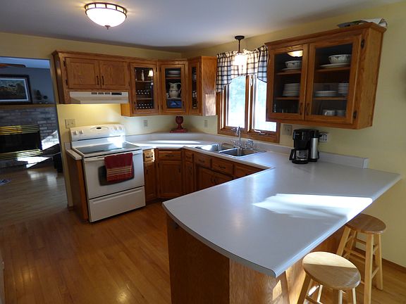 5th image of 6351 Aspen Dr