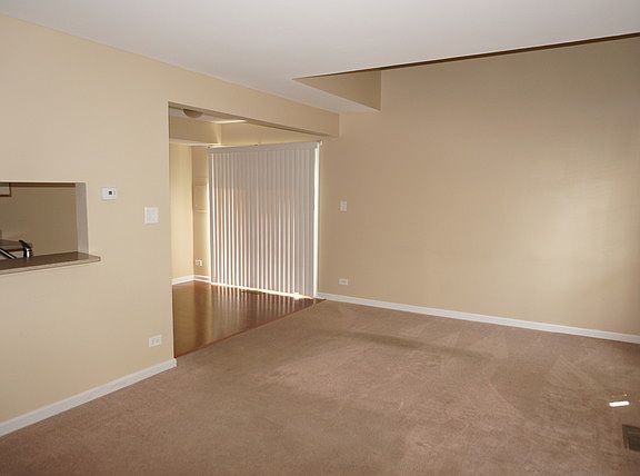 5th image of 202 Acorn Dr