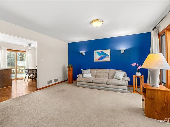 5th image of 16824 Meadowdale Dr