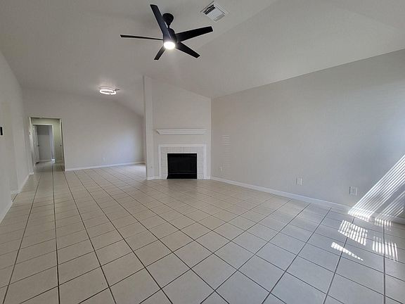 5th image of 15327 Trecastle Dr