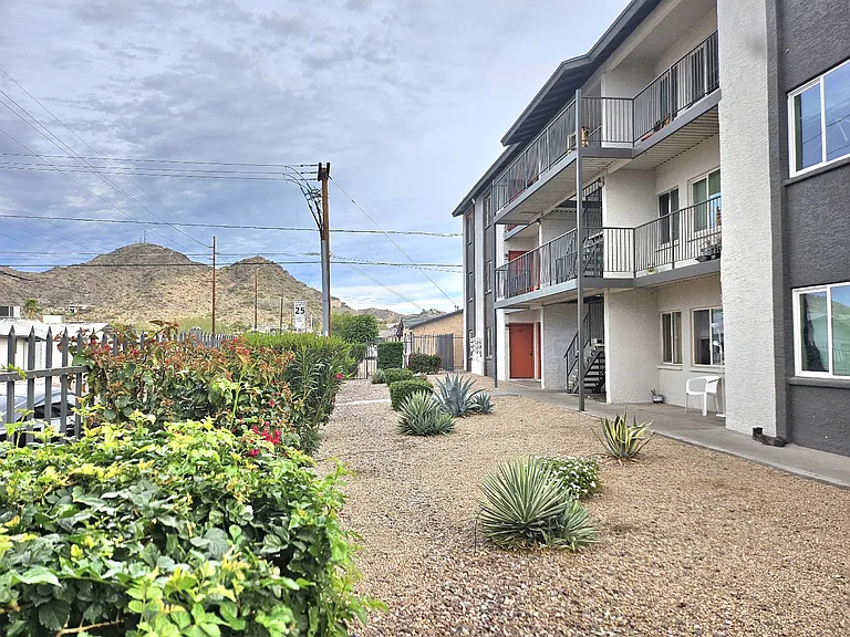 510 E Hatcher Rd #201 — Photo 3
