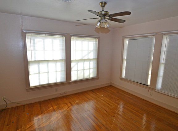 5th image of 901 Eisenhower St