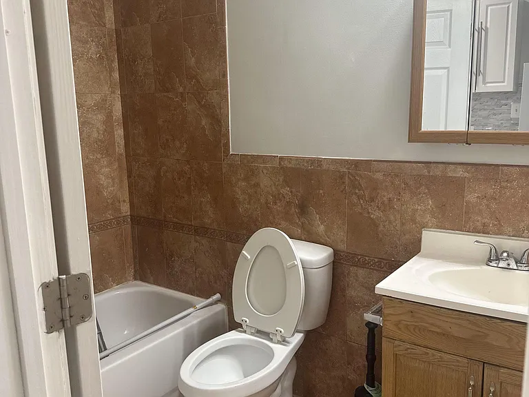 2448 Lakeview Ave #2 — Photo 24