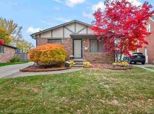 4419 Robinwood Ave, Royal Oak, MI 48073