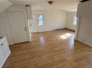16 Wilson St APT 2, Stamford, CT 06902