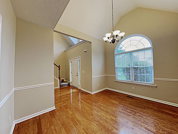 5th image of 3443 Wellington Pl