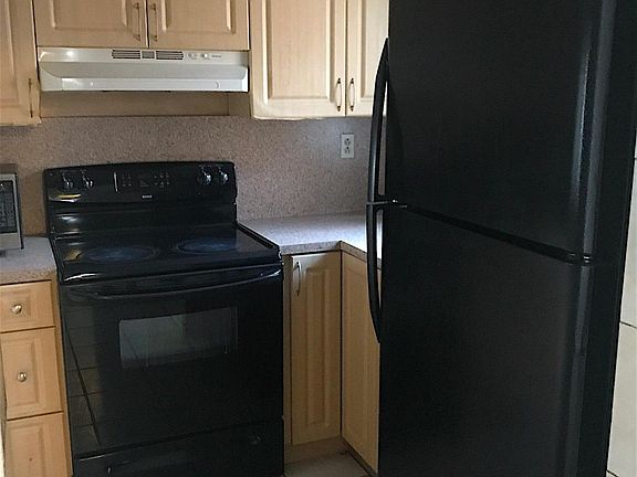 3rd image of 13480 NE 6th Ave APT 312