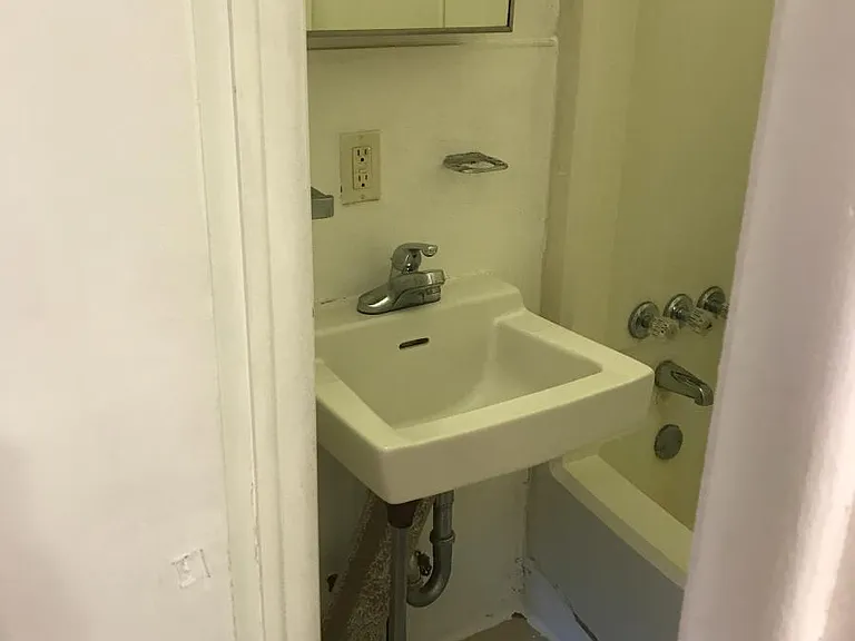512 S 41st St #9 — Photo 26