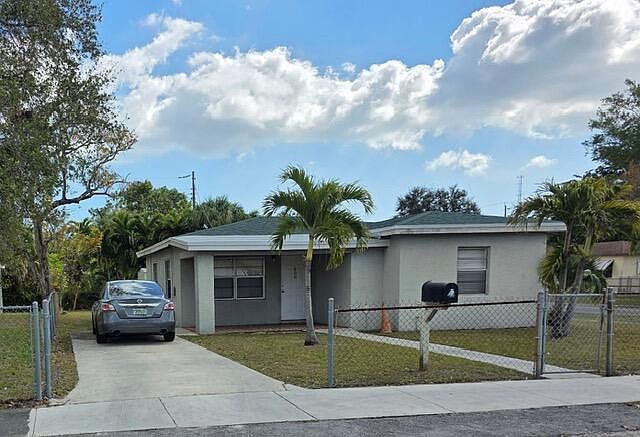 1st image of 400 NW 18th Avenue