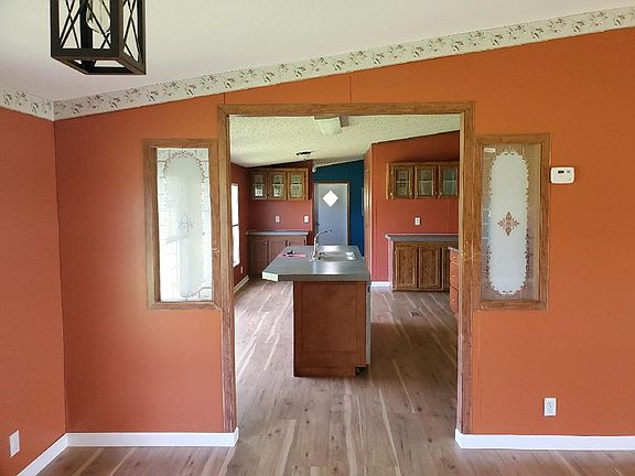 4th image of 42 Birchwood Ln