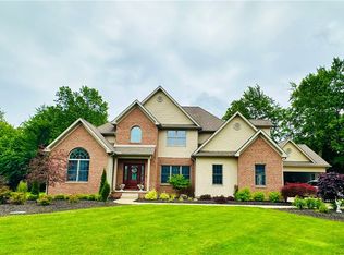 6819 Pacifica Dr, Poland, OH