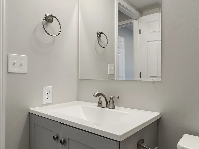 573 Bailey Dr #7 — Photo 12