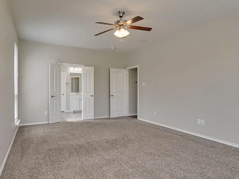 1824 Sparrow St — Photo 16