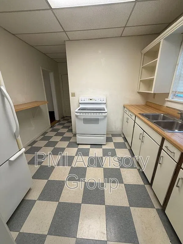 1 bed, 1.0 bath, 856 sqft, $900 — Photo 3