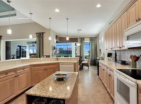 4th image of 26473 Doverstone St
