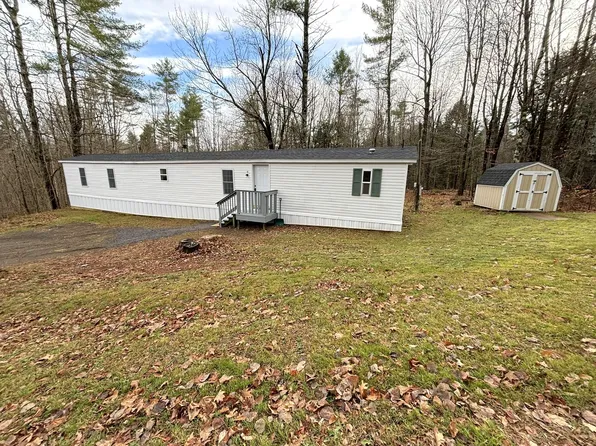 69 Round Stone Road, Mount Vernon, ME 04352