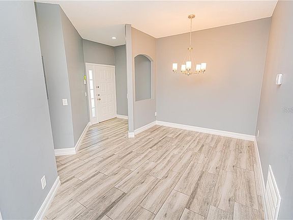 3rd image of 13152 Summerton Dr