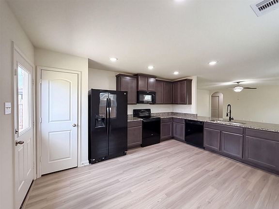 2nd image of 6115 El Oro Dr