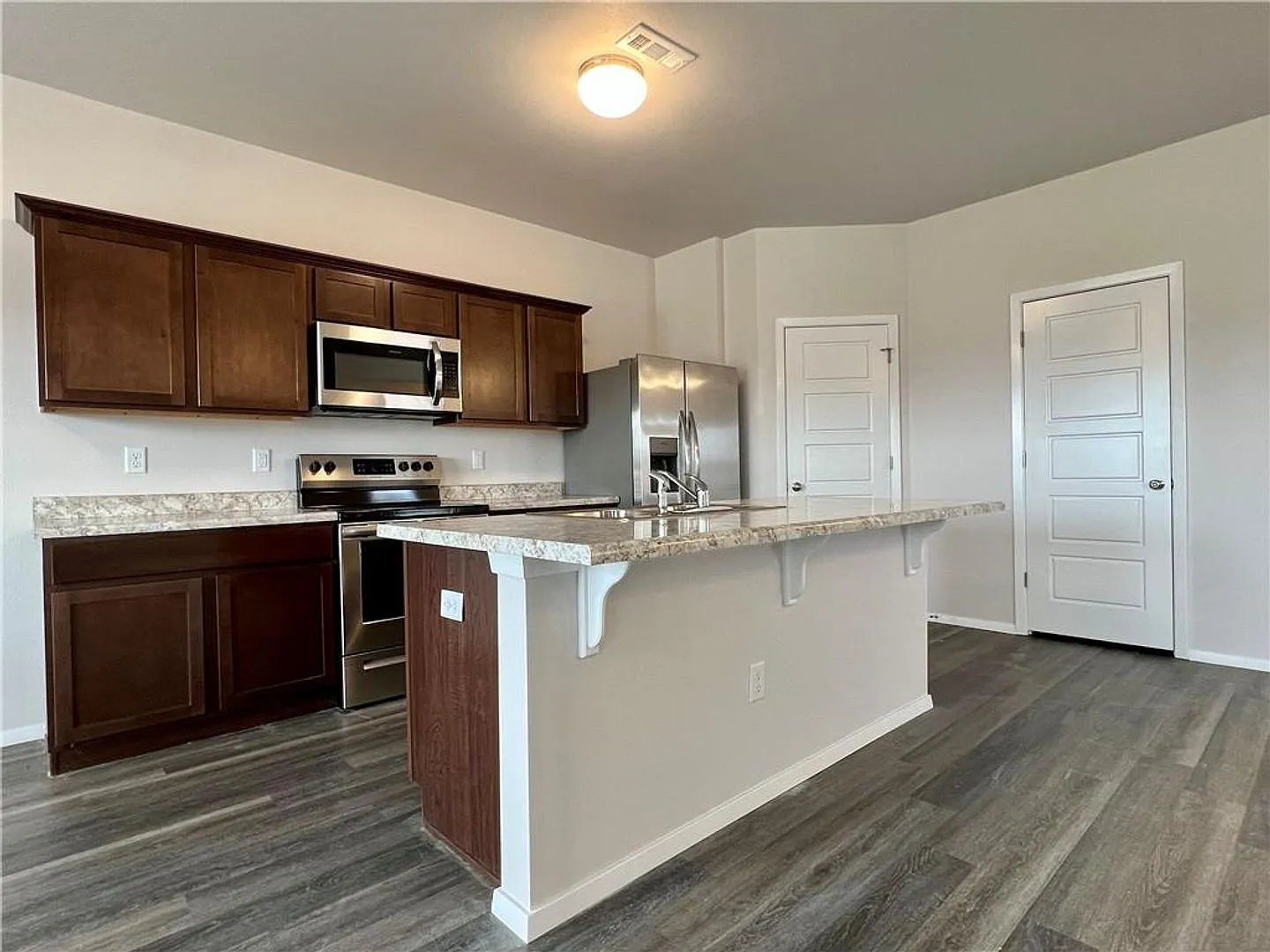 Nice Home For rent in Farmington — Photo 4