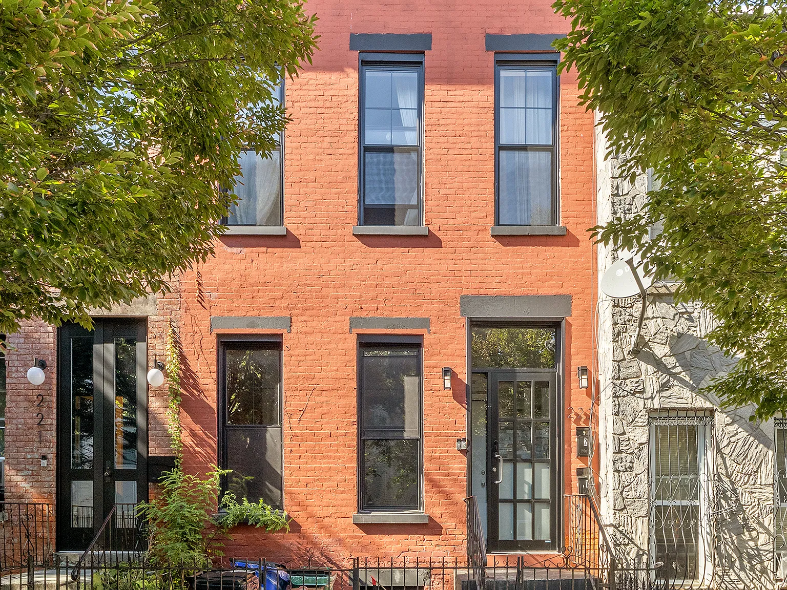 223 Chauncey Street — Photo 4