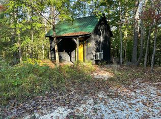 37 Sunrise Ln, Campton, KY 41301