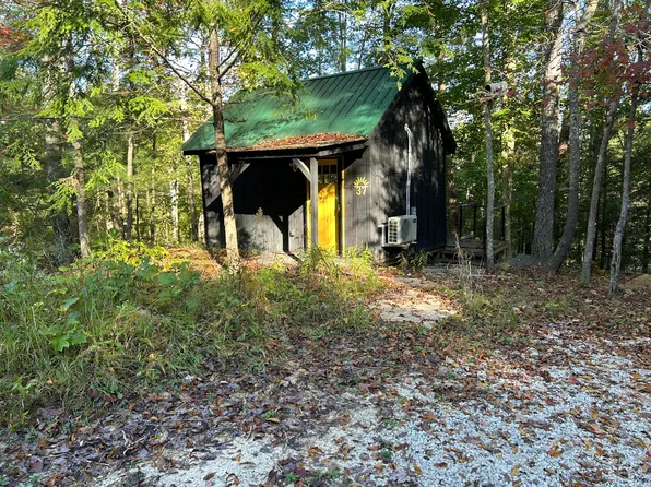 37 Sunrise Ln, Campton, KY 41301