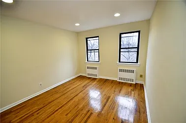 Rented by R New York