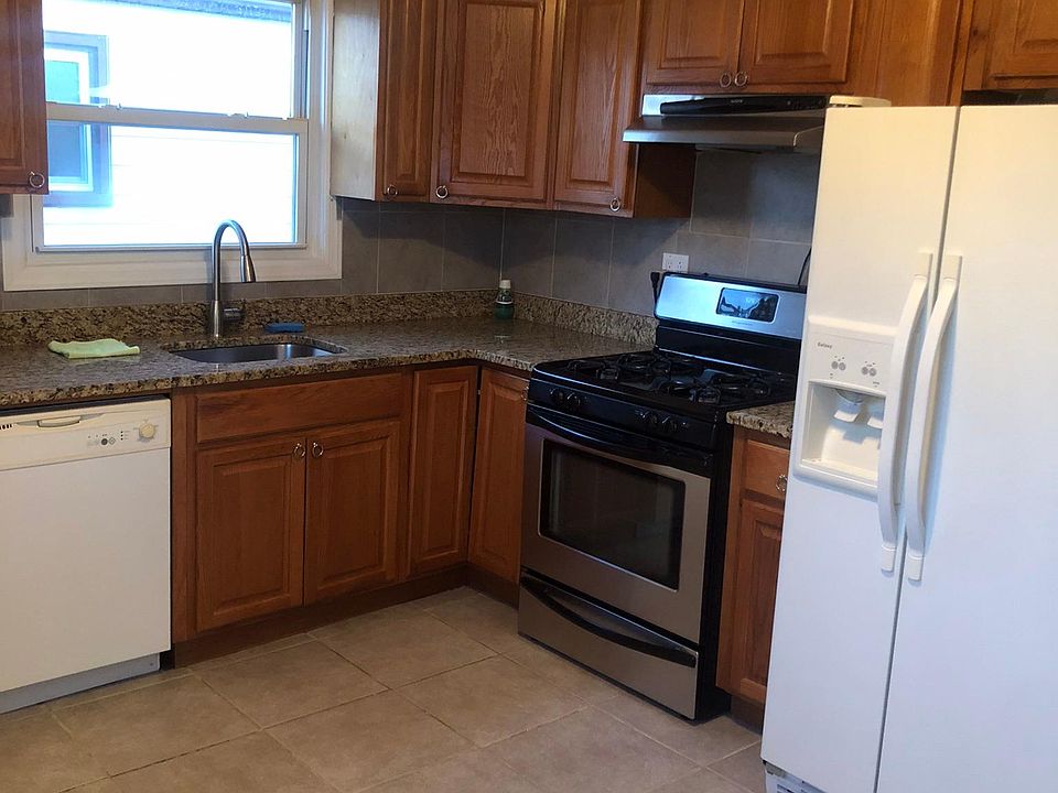 1st image of 163 Peter Ave