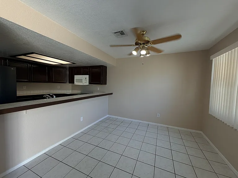 6250 W Flamingo Rd #4 — Photo 6