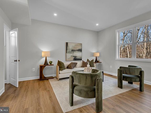 2nd image of 9912 Ridge St