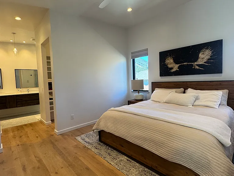670 E Hall Ave — Photo 6